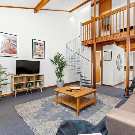 23 Cottesloe Steps To Beach - Sleeps 3 No Wifi Perth Exterior photo
