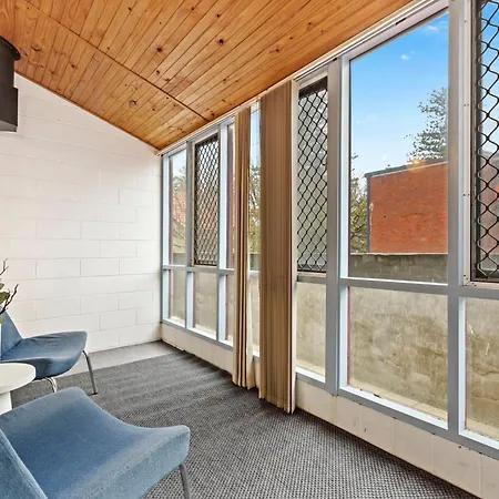 23 Cottesloe Steps To Beach - Sleeps 3 No Wifi Perth Exterior photo